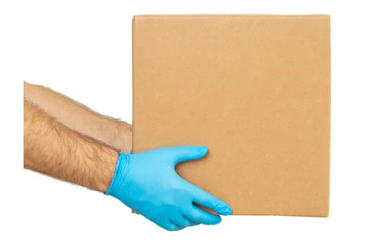 Diskreter Enjox-Versand in einem schlichten, unmarkierten Paket