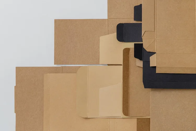Schlichte Enjox-Verpackung ohne Text, der den Inhalt verrät